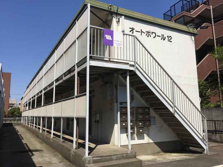 オートポワール12 外観